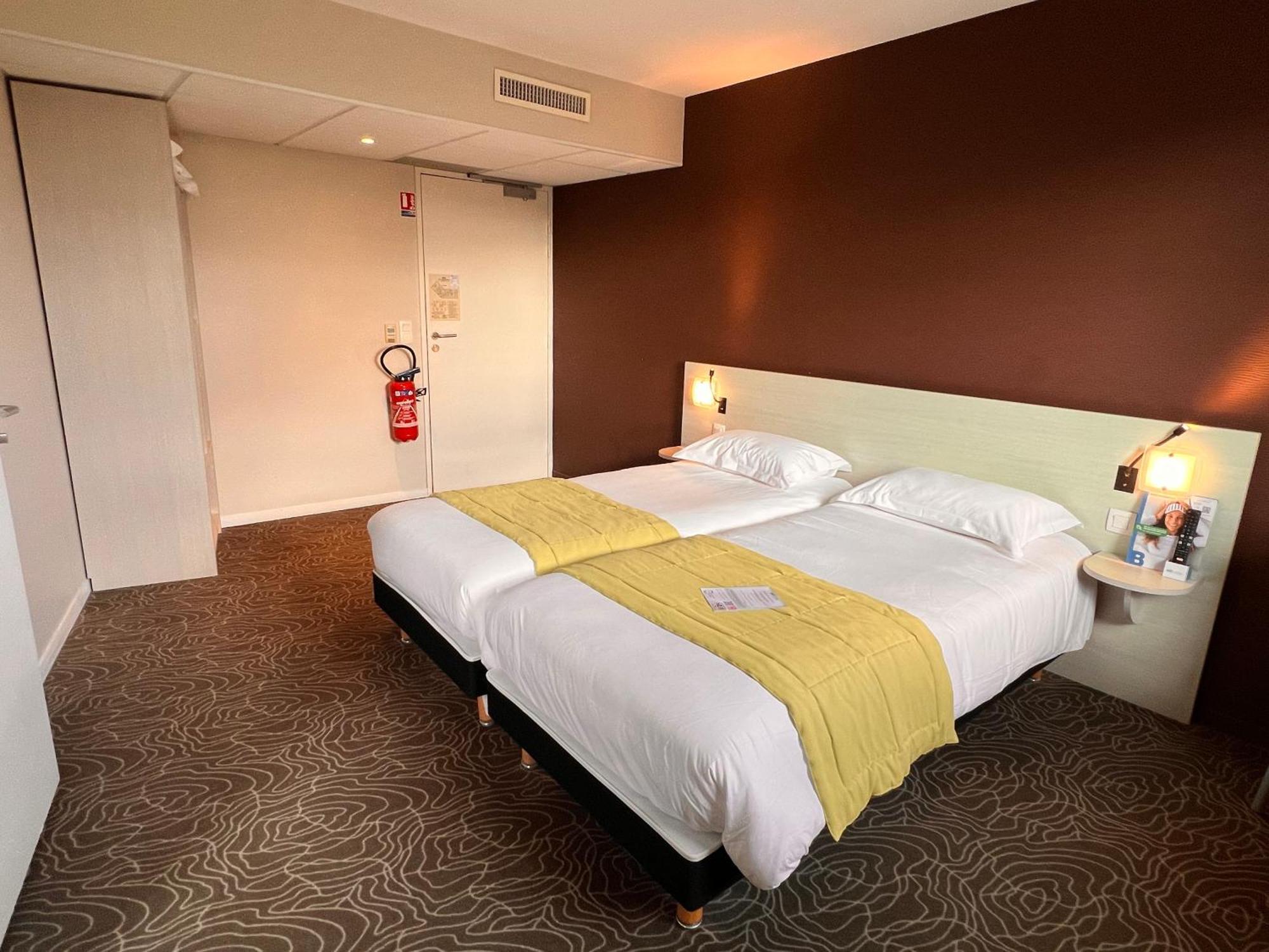 Brit Hotel Saint-Meen-Le-Grand En Broceliande Zewnętrze zdjęcie