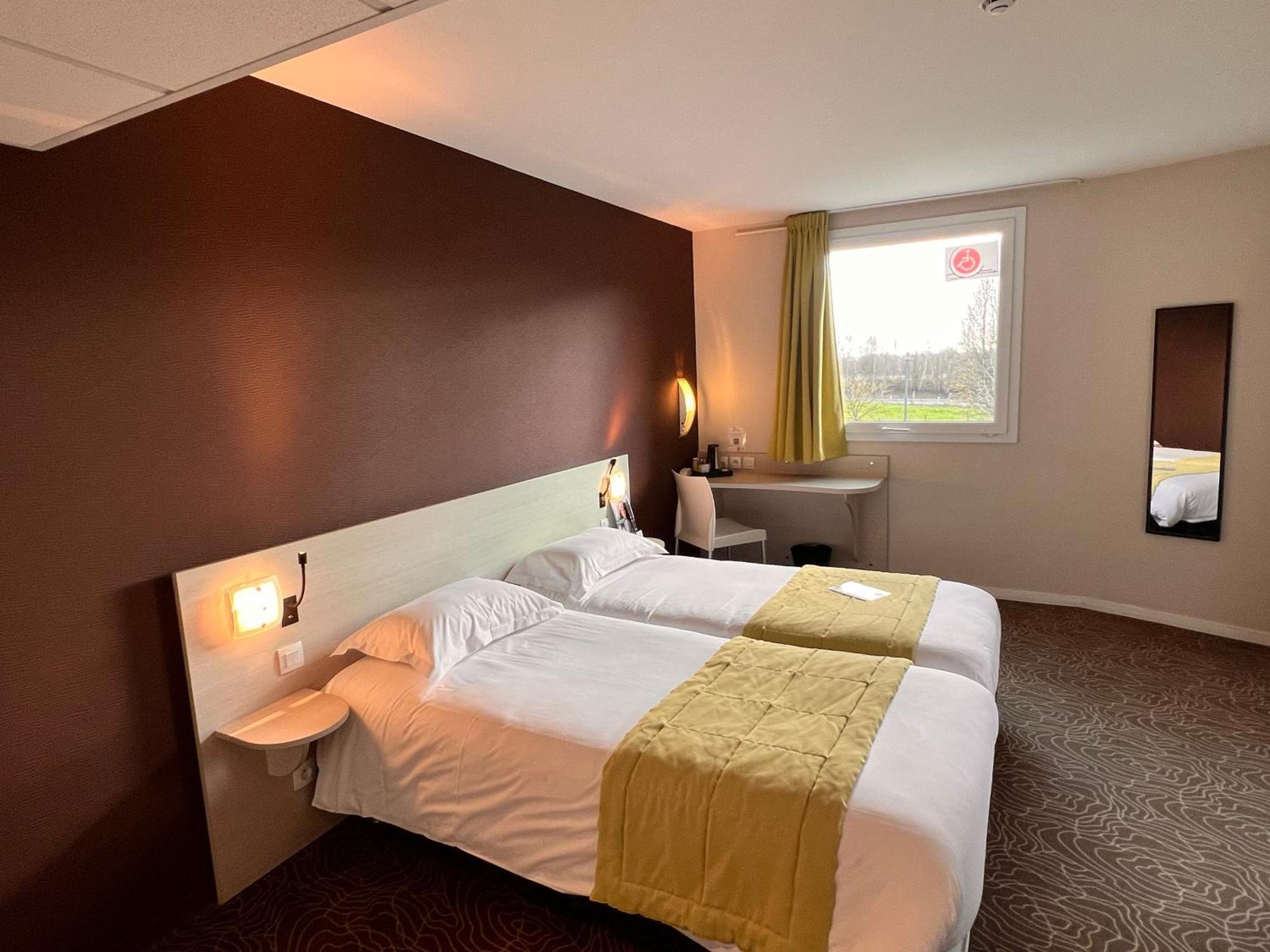 Brit Hotel Saint-Meen-Le-Grand En Broceliande Zewnętrze zdjęcie