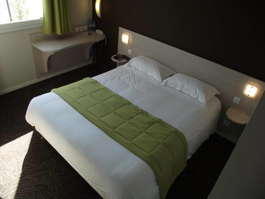 Brit Hotel Saint-Meen-Le-Grand En Broceliande Zewnętrze zdjęcie